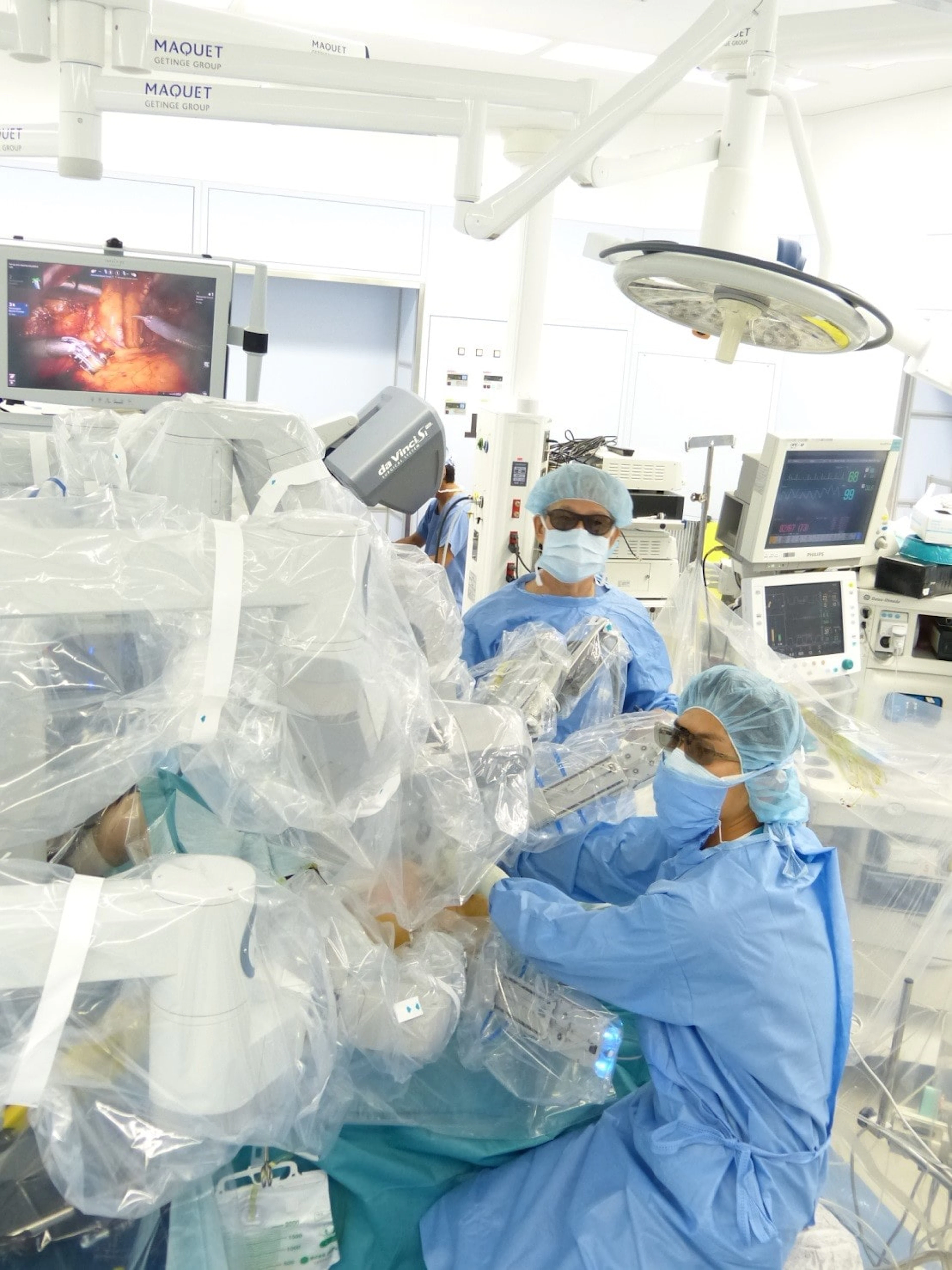 関西ろうさい病院-ダヴィンチ使用風景の写真