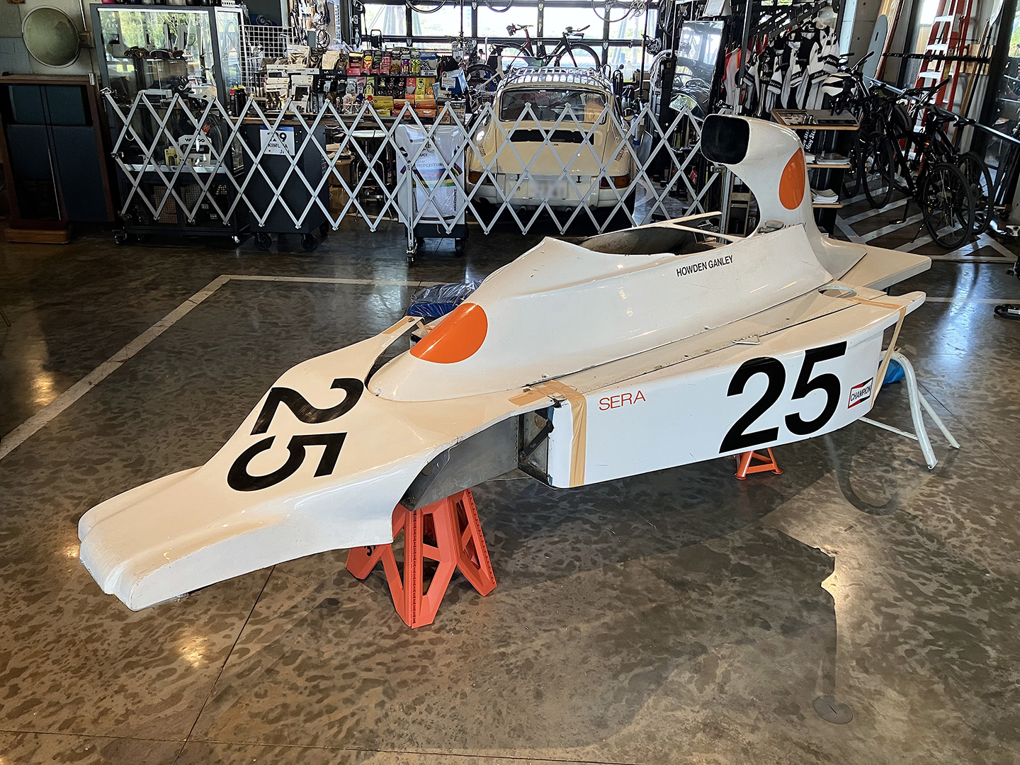 未使用1976年◆富士急行線開通50周年記念 ブロンズ製プレート 時車両 モ１形 世界が熱狂した伝説の一戦～富士F1開催50周年企画展『知られざる富士の