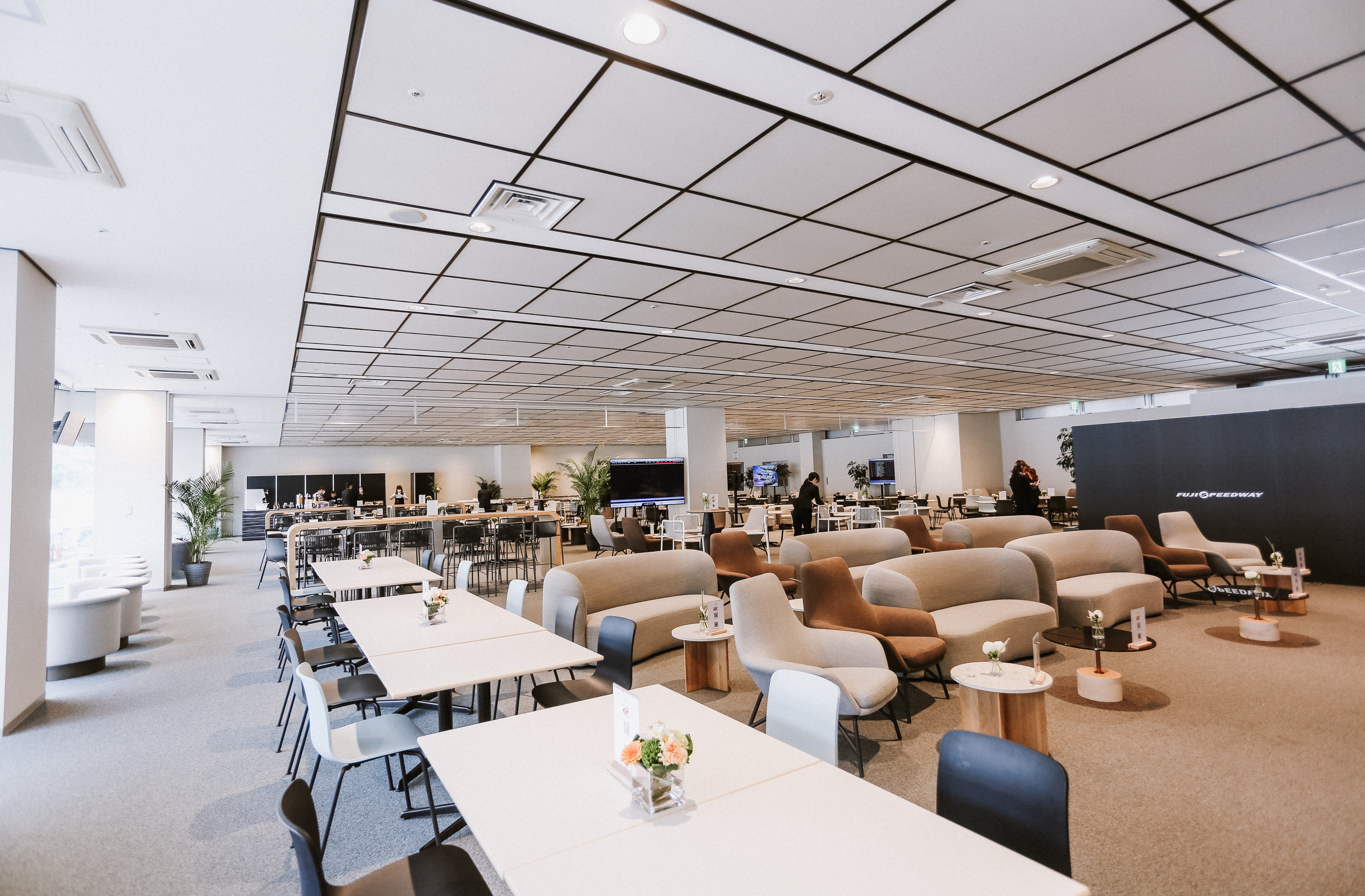 Premier Lounge 4563 | FIA 世界耐久選手権 第6戦 富士6時間耐久レース