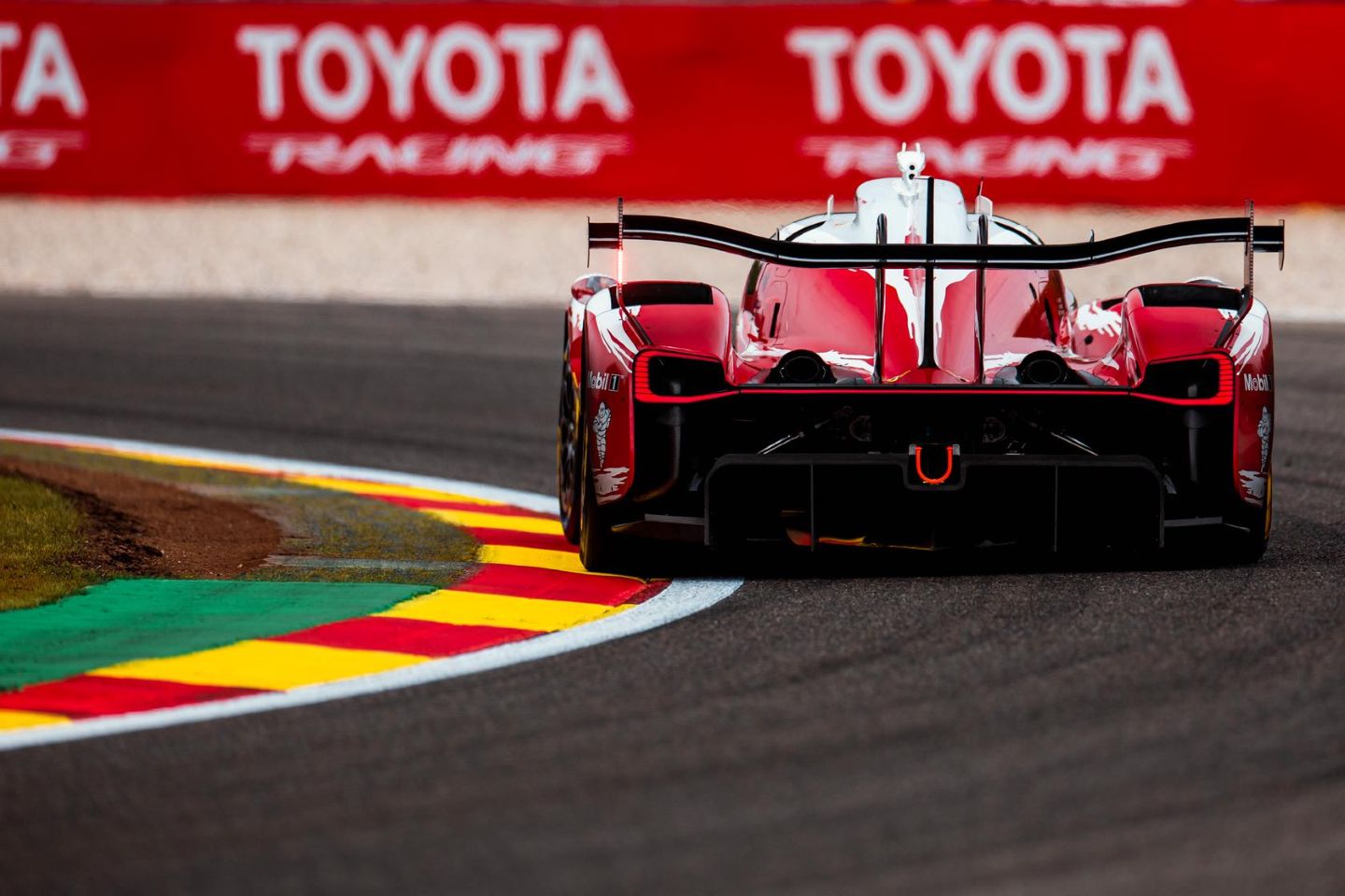 パドックパス付きTOYOTA RACING 応援席 引換券 | FIA 世界耐久選手権