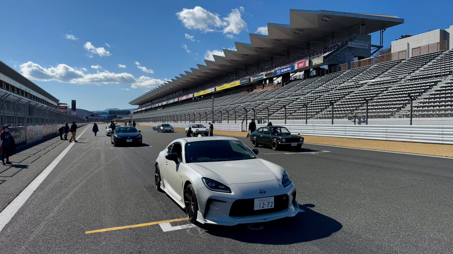 ⭐️売切御免⭐️ダイアモンド富士山　開運アーティストRINBEN 53cm×63cm ⭐️売切御免⭐️ダイアモンド富士山 開運アーティストRINBEN 53cm