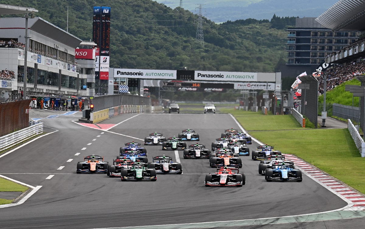 全日本スーパーフォーミュラー選手権 2025 観戦券 2枚 チケット1枚で2日間2レース観戦できる！全日本スーパー