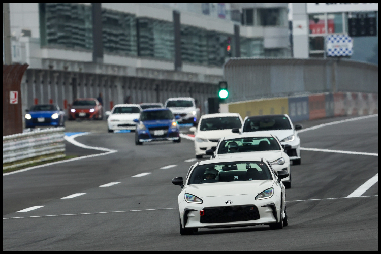 重要】WEB予約でスマートな走行へ。 スポーツ走行利便性向上と 料金