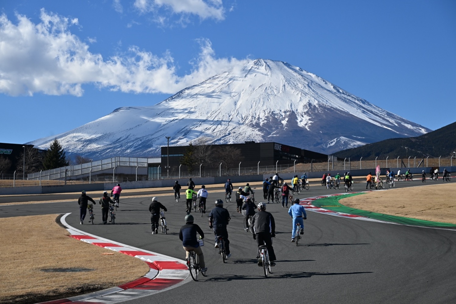 前夜祭からコンテンツ盛りだくさん！？ 年明け早々、富士スピード