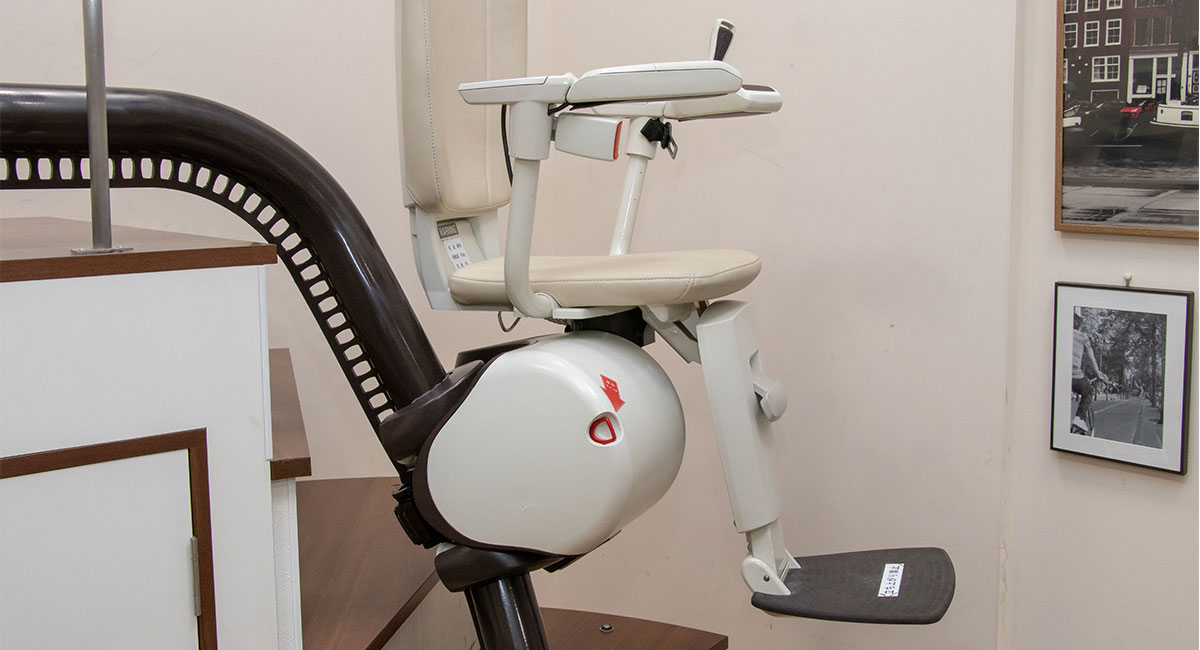 設置済みのエレベーターを obnizとIoTで遠隔監視・サポートを実現