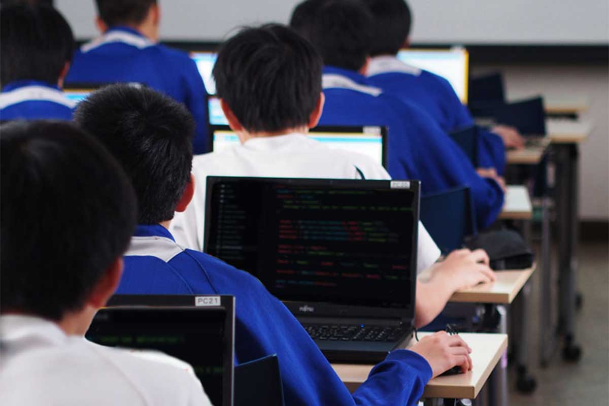 「北嶺プログラミングAcademy」にobniz Boardを採⽤