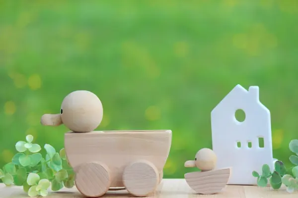 木製のアヒルのおもちゃ