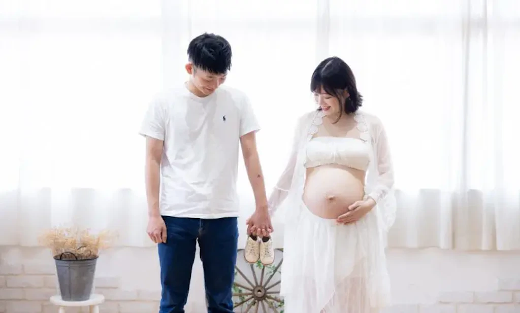 岡山のスタジオ撮影で叶える、夫婦で残す夏のマタニティフォト