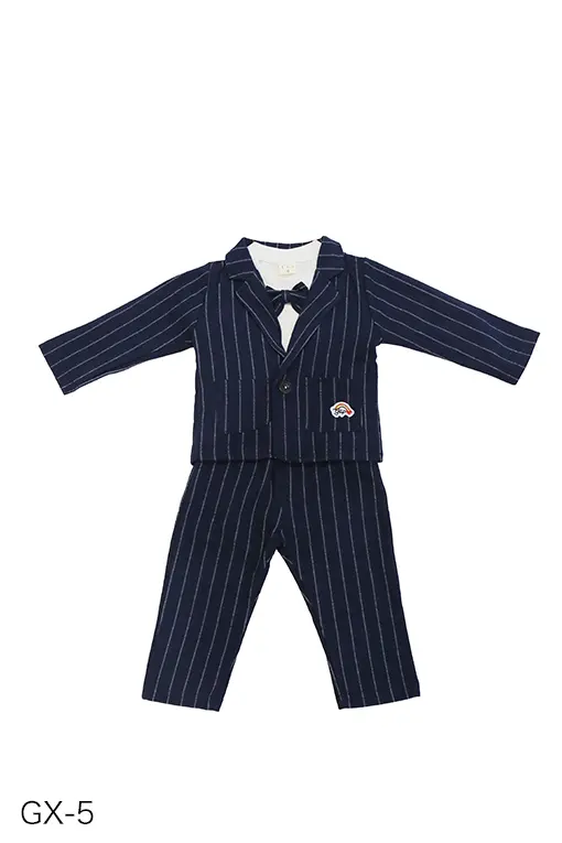 洋装 の衣装写真