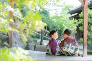 七五三の羽織袴を後ろから撮影