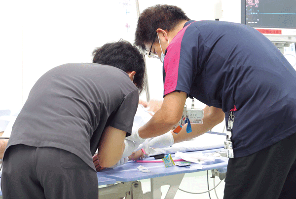 新たな業務に挑戦する救急救命士と臨床工学技士の思いとは