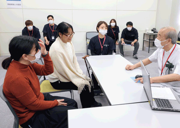 テーマ:患者家族との面談主治医と患者家族の面談に同席し、何に気づけるか。改善点を盛り込んで、家族に寄り添った面談を行う。チーム/ Mother Lake RX