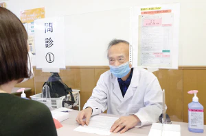 院内の医師のほか、外部の医師の協力も得て接種が行われる