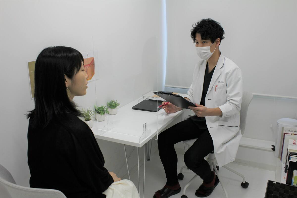 医師による病歴や健康状態のカウンセリングも行い、万全の状態で施術に臨みます。