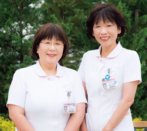 医療安全管理部管理者部長の赤江郁子さん(左)と医療関連感染管理部看護師長の澤野博美さん(右)