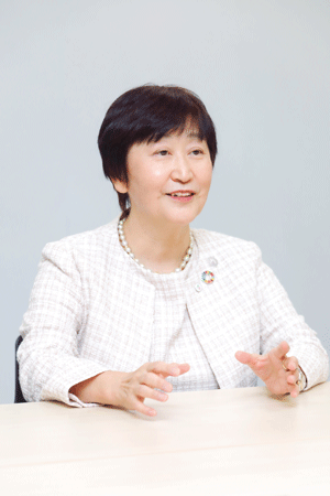 お話:高橋弘枝さん<大阪府看護協会 会長>