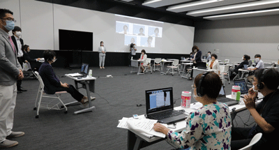 WEB配信を行う会場の様子