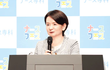講義の内容に熱心に耳を傾けていた若本先生。結びの言葉には共感がうかがえた