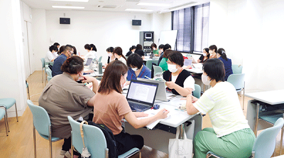 事業を通して若い世代にも寄り添い憧れをもたれる看護職の在り方を発信