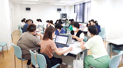 事業を通して若い世代にも寄り添い憧れをもたれる看護職の在り方を発信