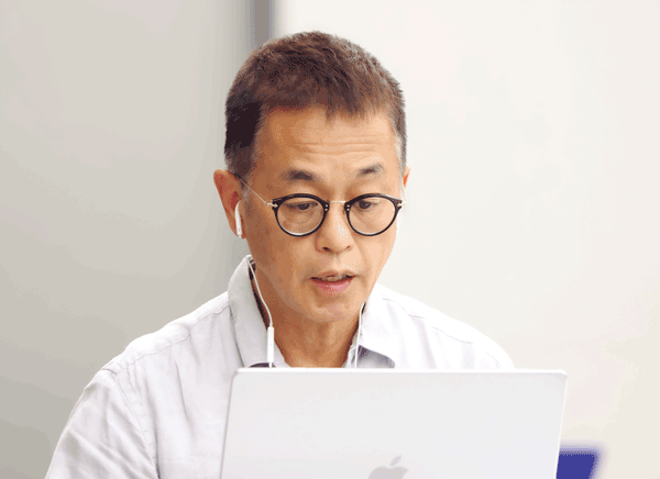 安宅一晃 副委員長