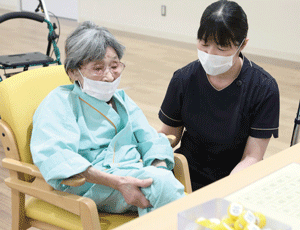 病棟の垣根を超えて、参加可能な患者さんが集まる