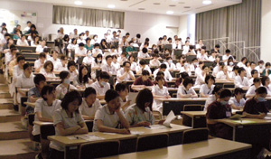 看護師が中心となって全職員を教育