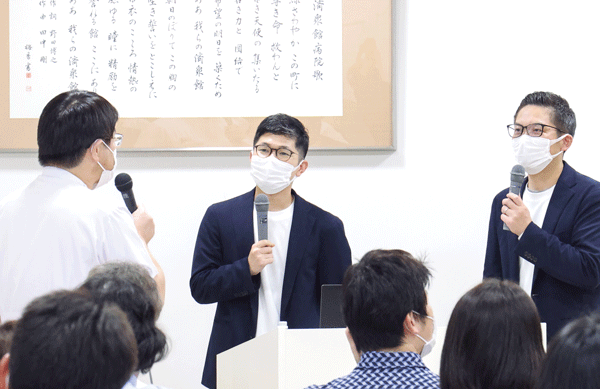 どのような笑いが求められるかを考え笑顔のあるアプローチを
