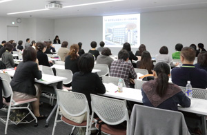 看護職の交流と成長の場所として新会館がオープン
