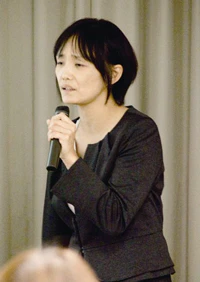 講師の山田みつぎ先生の写真