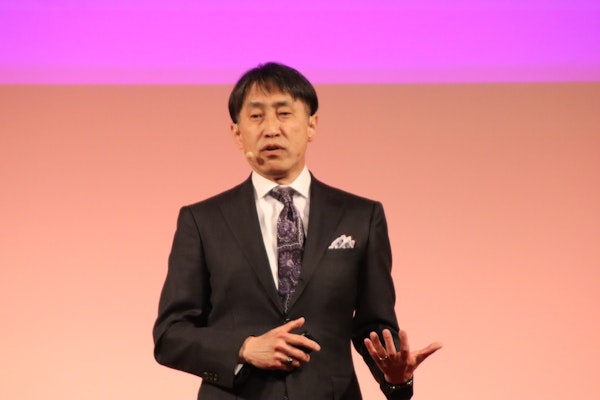 アステラス製薬の期初会議の様子