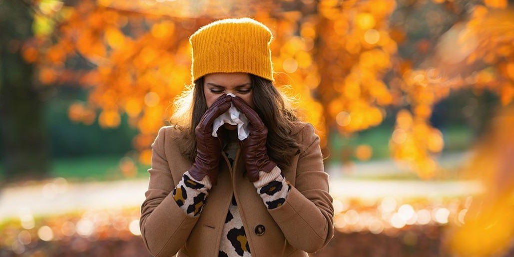 Breathe Easy This Fall: Tackling Autumn Allergies with Queen Lynch Pharmacy.