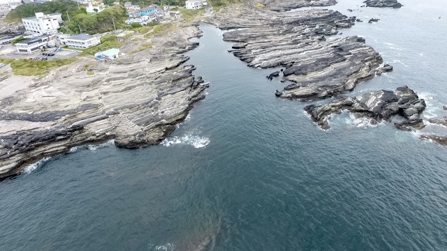 城ヶ島の釣り場案内～今も昔も釣り人に愛される人気釣り場！ 島全体がポイントの城ヶ島！～長津呂の入江　空撮写真