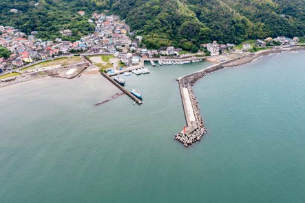 ～東伊豆の釣り場案内　熱海市～伊東市エリア　～　宇佐美港（うさみこう）空撮写真
