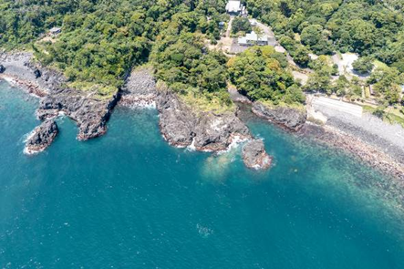 ～東伊豆の釣り場案内　熱海市～伊東市エリア　～　寺下の磯（てらしたのいそ）空撮写真