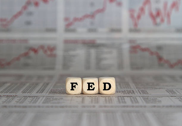 macroeconomics、matthias schlegl