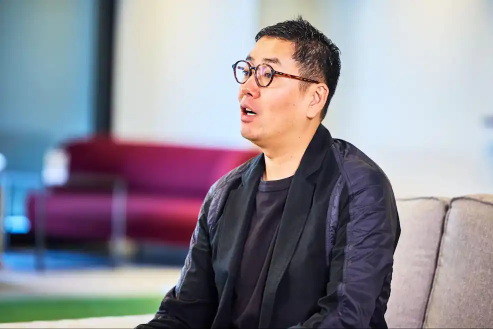 取締役の髙栁 慶太郎さん:横向き