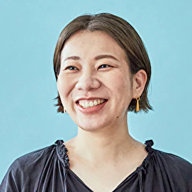 穴原 彩子の写真