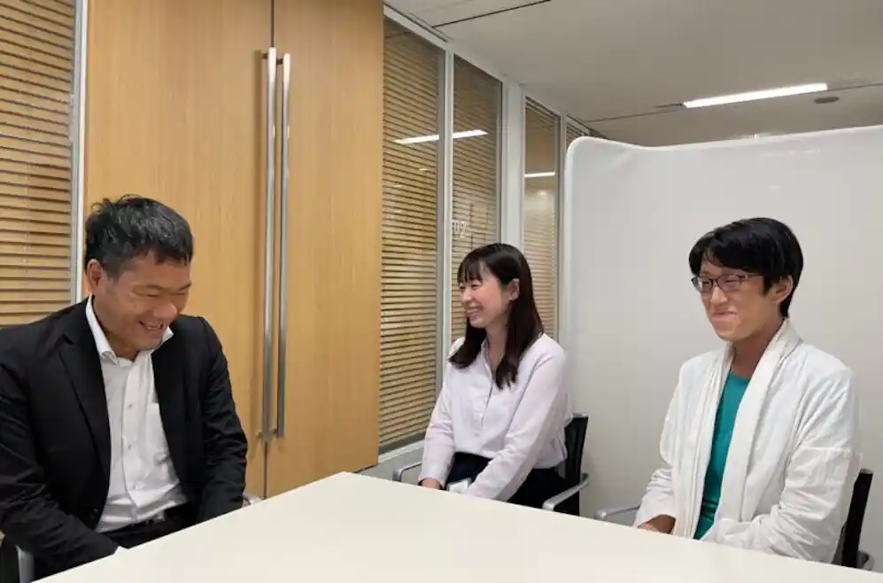 (左から管理部 労務グループ 山岡さん、藤江さん、戸島さん)