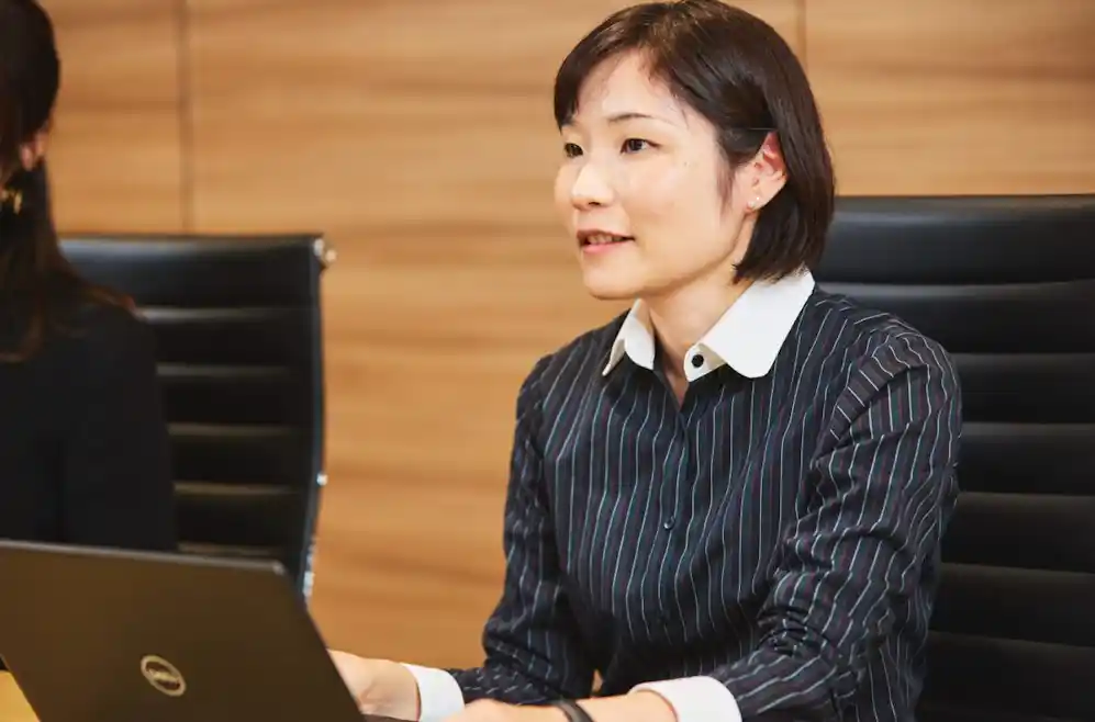 (経営管理本部 経理部 尾上さん)