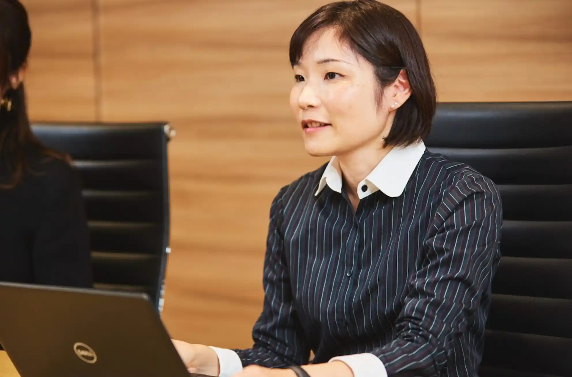 (経営管理本部 経理部 尾上さん)