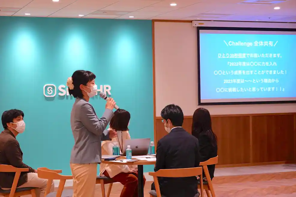 参加者の方が1日の感想を述べている様子