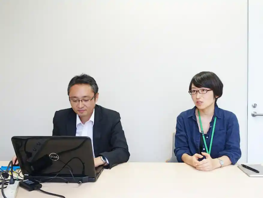 管理部の松本さん(左)と諸町さん(右)