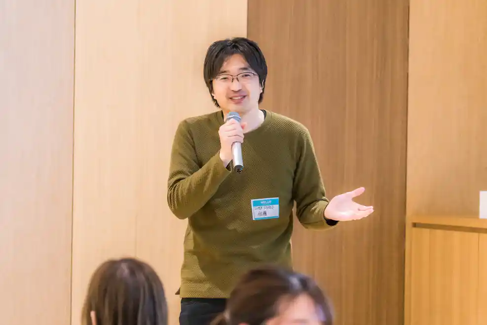 ジェスチャーゲームの素晴らしさを力説する佐藤さん