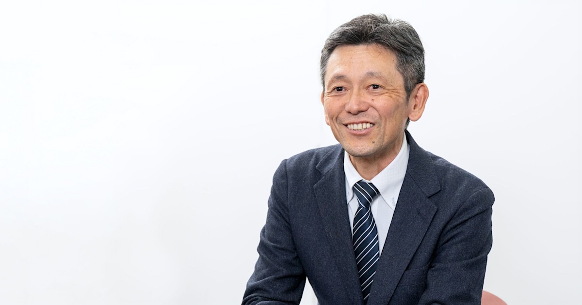 岡崎賢先さんがお話しされている様子