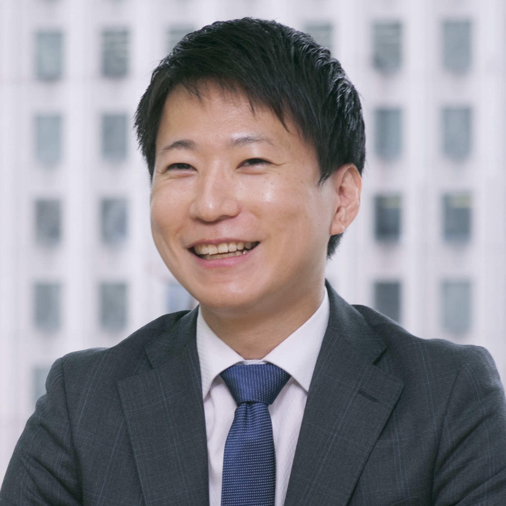 横山 知己 さんの写真