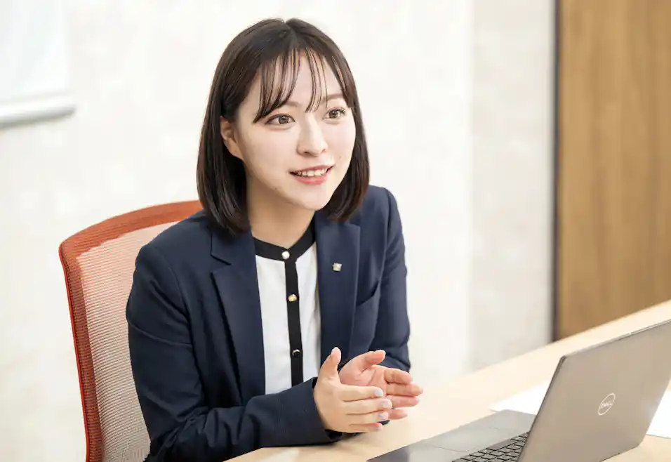 吉野さんがお話しされている様子