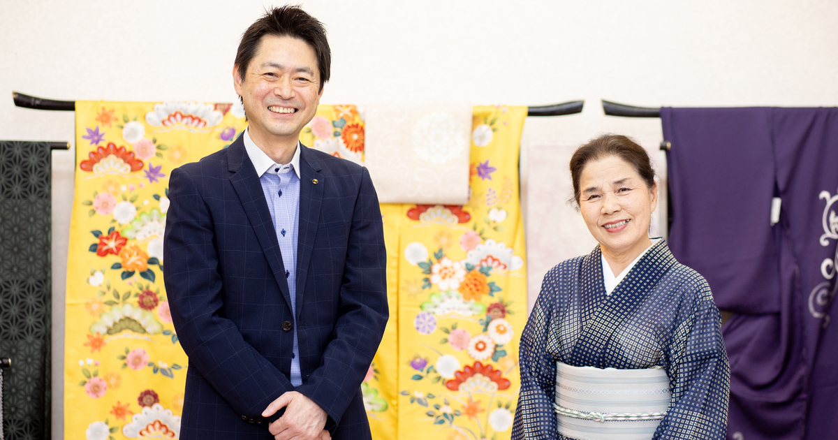 株式会社鈴花 総務部長 兼 DX推進室長 有田さんと鈴花 土井店 営業 西嶋さん