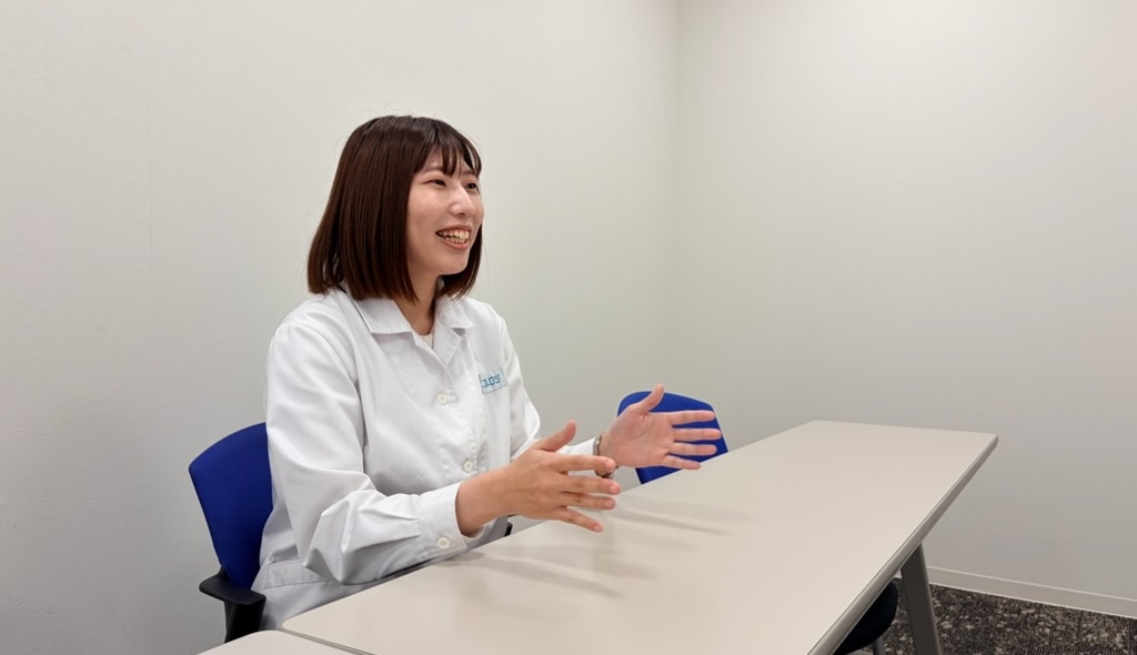 岡野さんがお話されている様子