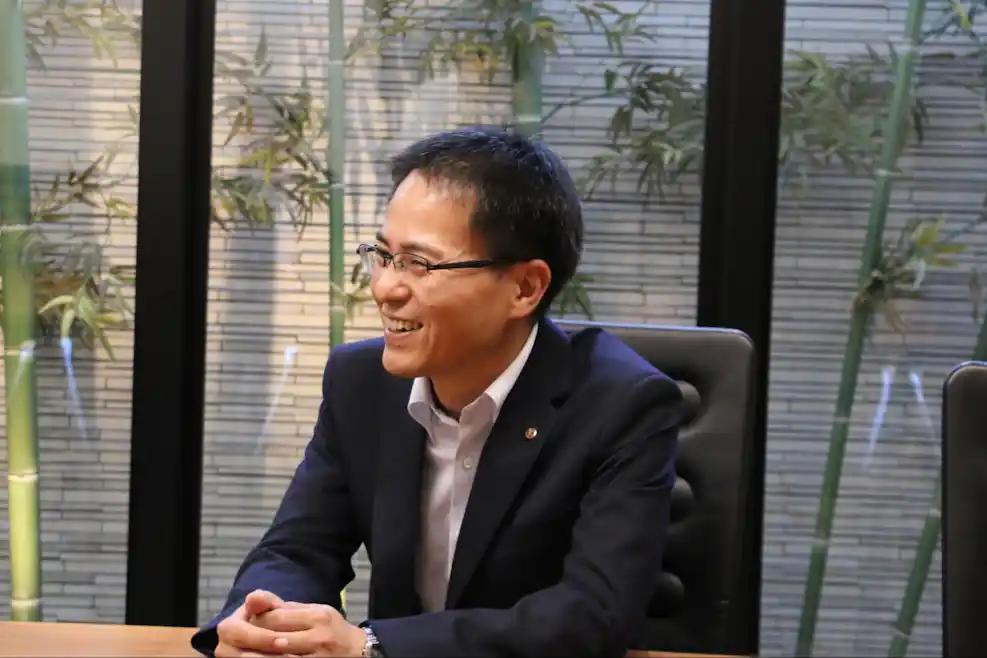 立部さん:パチンコホール スーパードーム 舞鶴店の店長。